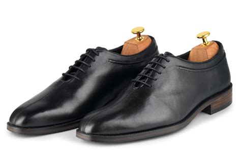 Oxford shoes men.  com This item is on consignment, reasonable offers, please. .  Avail...