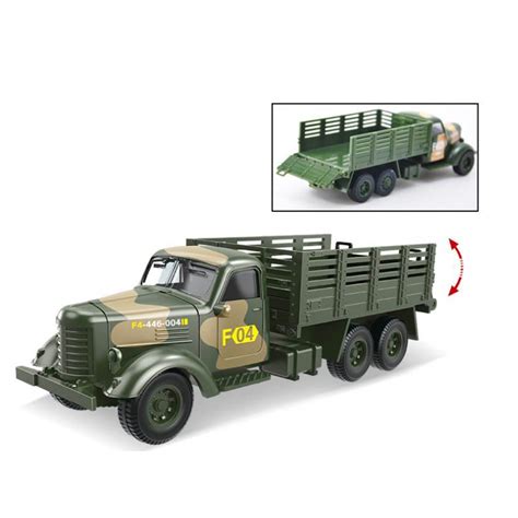 Oyuncak askeri kamyon