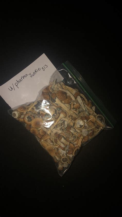 Oz of shrooms. r/shrooms A place to discuss the growing, hunting, and the experience of magical fungi. Primarily concerned with psilocybin containing mushrooms, but all psychoactive species are welcome. 