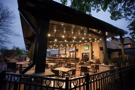 P.J. Whelihan's Pub + Restaurant - Blue Bell, Blue Bell: See 108 unbiased reviews of P.J. Whelihan's Pub + Restaurant - Blue Bell, rated 3.5 of 5 on Tripadvisor and ranked #11 of 40 restaurants in Blue Bell.. 