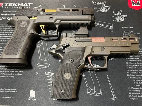Compare the dimensions and specs of Beretta 92FS and Sig Sauer P226 