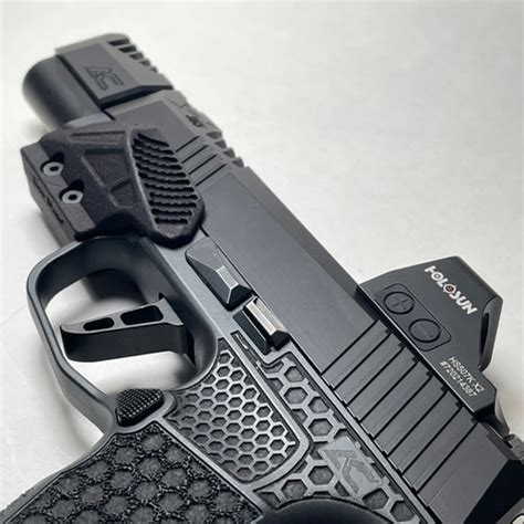 P365 x macro gas pedal. Werkz Holsters offers custom-made holsters for pistols with lights. Find your perfect fit and carry with confidence. Low-light defense guide included. 