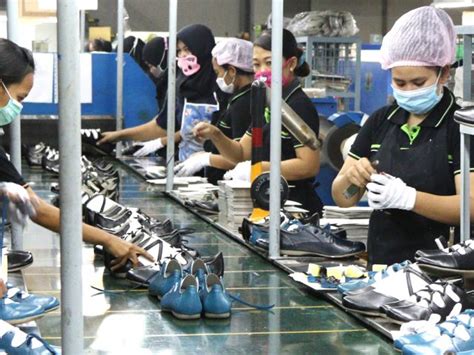 Pabrik Sepatu Terbesar di Indonesia - HaloNiaga - raincitystudios.com