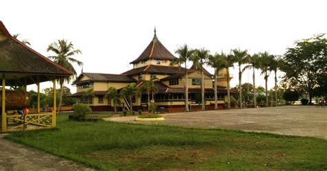 Palace of the Sultanate of Sambas Alwatzikhoebillah - wintechmobiles.com