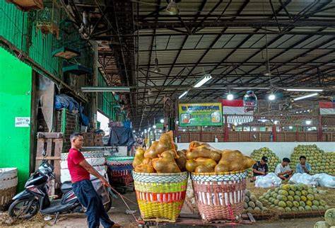 PASAR INDUK KRAMATJATI | Bismilah ready jambu kristal baru - raincitystudios.com
