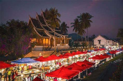 Pasar Malam Luang Prabang - Panduan Belanja & Kuliner - raincitystudios.com