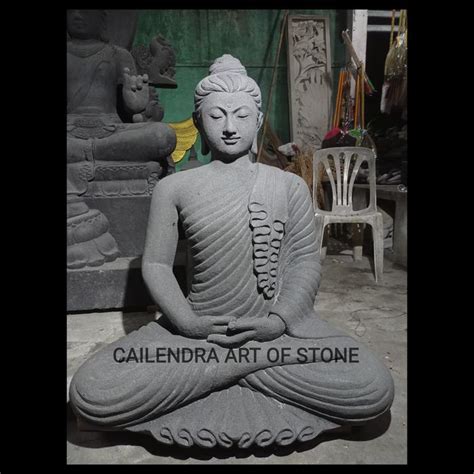 patung budha batu alam di Cailendra Art Of Stone - muktibox.com