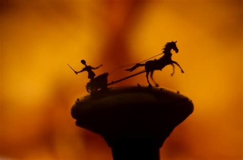 Patung Terkecil Di Dunia - muktibox.com