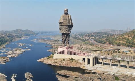 Patung tertinggi di dunia. - Ulasan Gua Batu, Batu … - muktibox.com