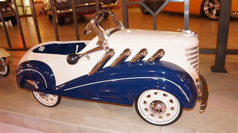 Pedal cars - Dr. Lori Ph.D. Antiques Appraiser - muktibox.com