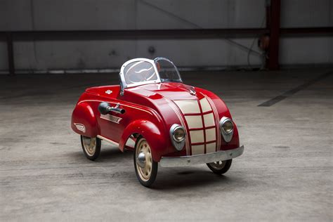 Pedal to the Metal: A Collection of Perfectly Restored Pedal Cars ... - muktibox.com