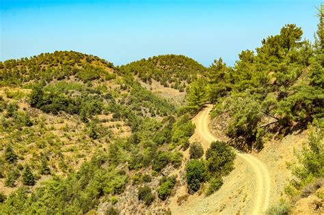 Pegunungan & Gurun Iran: Tameng Perang Alami yang Sulit … - wintechmobiles.com