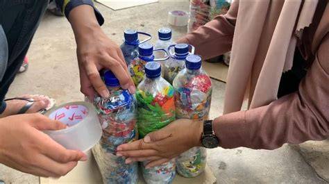 Penerapan Metode Ecobrick Dalam Pengelolaan Sampah Plastik … - raincitystudios.com