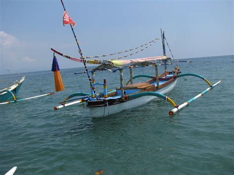 Perahu Bercadik - Budaya Indonesia - wintechmobiles.com