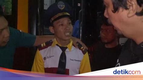 PERKOSA MOM bus ML & film panas Korea ulasan singkat sangat excited XNXX Italia terkikik image 1