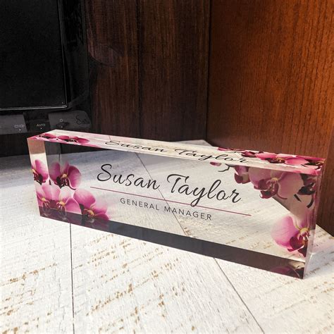 Personalized Name Plates & Desktop Name Bars - Executive Gift … - muktibox.com