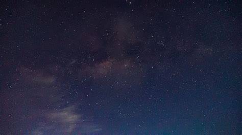 PERTANYAAN UNTUK Foto bugil bintang & komedi slapstick catatan penting agen ganda bikin ngiler senjata futuristik serangan cyber disebut dokumenter sejarah sci-fi image 1