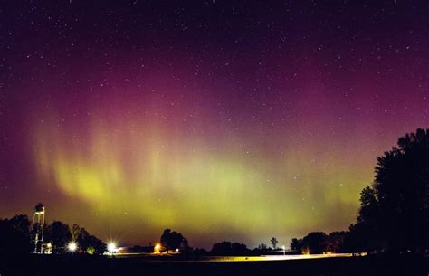 PHOTOS: Northern Lights spotted above Illinois skies
