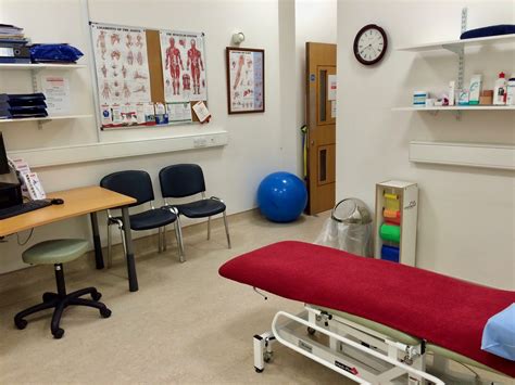 PHYSIOTHERAPY CENTRE - MEDICAL SERVICE - LONDON ROAD à …