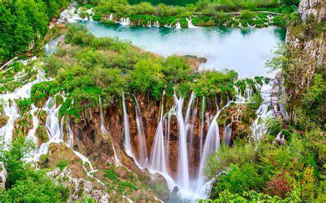 Plitvice Lakes National Park - raincitystudios.com