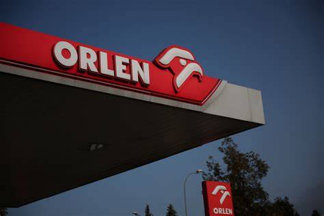 Poland to cap fuel prices, Orlen shares sink | Reuters - raincitystudios.com