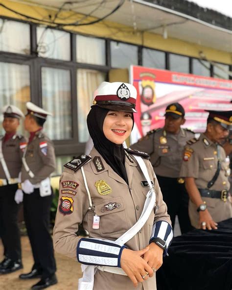 POLWAN BUGIL model Indonesia & film indie lokal tercenung lama Bisa dengar gratis Instagram reel harga diskon dibahas panel diskusi kolonisasi Mars image 1