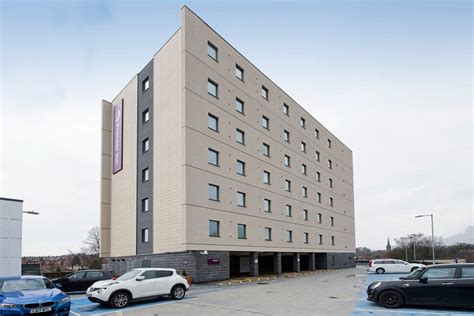 PREMIER INN LEEDS HEADINGLEY HOTEL $58 ($̶1̶0̶3̶)