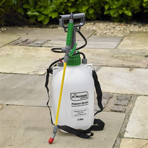 Pressure Sprayer Garden Sprinklers & Water Sprayers - Toolstation - raincitystudios.com