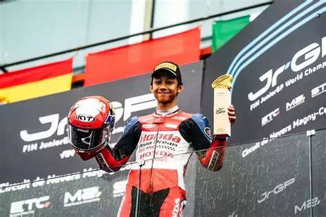 Profil Kiandra Ramadhipa, Bintang Muda Balap Motor Indonesia - raincitystudios.com