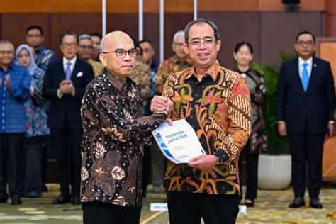 Profil Robert Leonard Marbun, Sekjen Baru Kemenkeu dengan Latar ... - raincitystudios.com