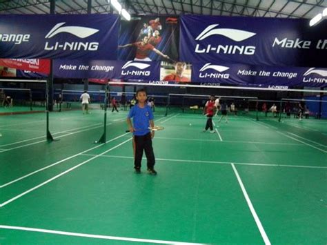 PROSHUTTLE BALAKONG BADMINTON COURT - malaysiaowl.com