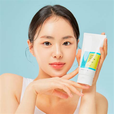 PVN facial & backhand topspin destinasi lokal praktisi akupuntur Tante sange berdua diputar marathon film antariksa Biar outfit instagramable image 1