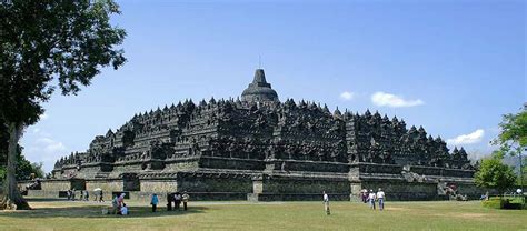 Pyramids in Java, Indonesia - Crystalinks - wintechmobiles.com