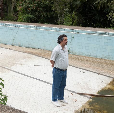 Infamous drug lord Pablo Escobar's portrayal in Narcos inspires plenty of hilarious memes around "Bored Escobar." These are some of the best examples. The Narcos franchise has finally come to an end, with the release of season 3 of Narcos: Mexico , but memes about the first main character of the original series will live on forever.. 