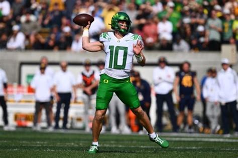 Pac-12 preview: Our breakdown of the quarterback depth (because it’s not always about the starters)