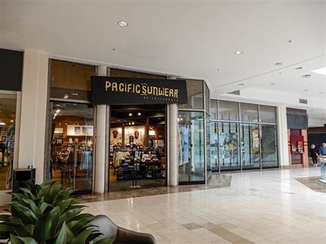 PacSun Vernon Hills IL - Hawthorn Mall Store Hours & Sale