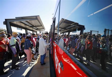 Pacific Beach shuttle to let San Diego take transit to beach - The …