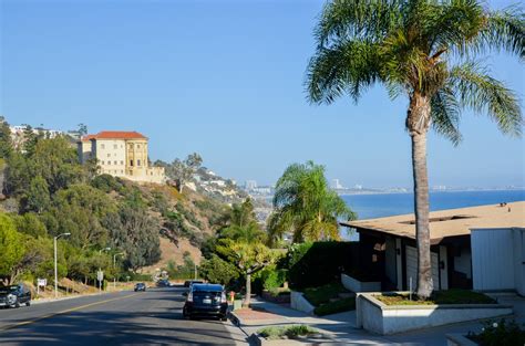 Pacific palisades los angeles. The Pacific Palisades neighborhood in Los Angeles is an idyllic and charming area that has much to offer visitors. With its rich history, cultural offerings, … 