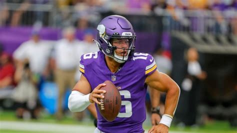 Packers at Vikings picks: It comes down to which quarterback you trust most