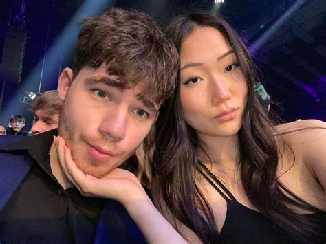 Who is her girlfriend? Let's know the important details about the rapper. Veibae Face Reveal: Here's How Veibae Really Looks Like Who is Packgod? Table of Contents Who is Packgod? Has Packgod Unvealed His Face? Who is Packgod's girlfriend? What is Packgod's net worth? What is Packgod's real name? FAQs 1. Why do creators choose to remain anonymous?. 