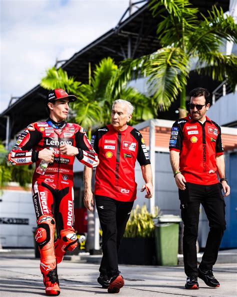 Paddock-GP d&eacute;m&eacute;nage ! 