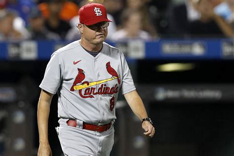 Padres hire Mike Shildt as new manager