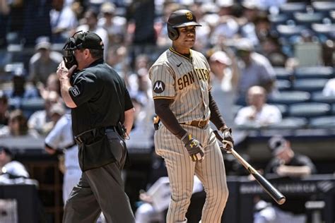 Padres left fielder Soto scratched late vs. Yankees because of back tightness