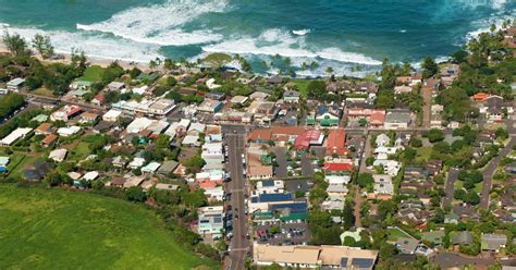 Paia maui hawaii. Maui is one of the most popular destinations in Hawaii, and for good reason. With its stunning beaches, lush greenery, and crystal-clear waters, it’s a paradise that everyone shoul... 