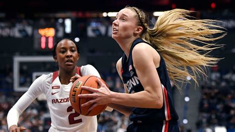 Paige Bueckers scores 22 to lead No. 6 UConn over Kansas