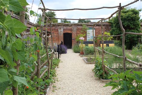 Painshill near Cobham - Visit Gardens