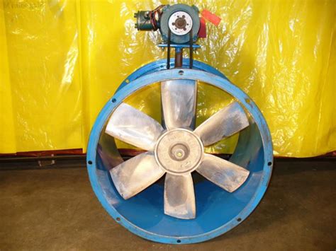 Paint booth exhaust fan. The real issue with air flow in a spray paint booth is having adequate air. A 14’ wide x 9’ tall x 26’ long spray paint booth will exhaust at least 13,104 cubic feet of air per minute. Running this spray booth for twenty minutes requires 262,080 cubic feet of available air. This requires a building at least 17,472 sq ft with 15 ... 