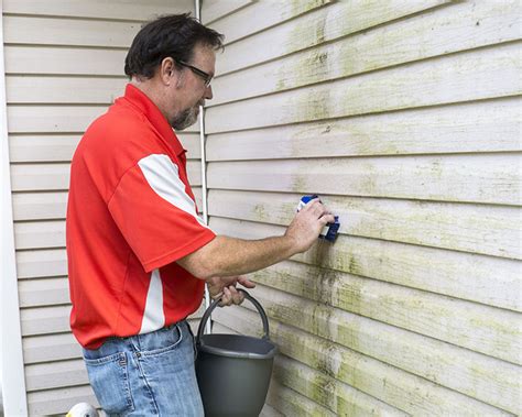 Paint for aluminum siding. Rubbing Alcohol. Rubbing alcohol is a mild solvent that will loosen and soften very old latex paint spots from aluminum siding. To use it, soak a sponge in rubbing alcohol and hold it over the paint stain for several minutes. Remove the sponge and scrub the paint spots up with a soft-bristled scrubbing brush. 