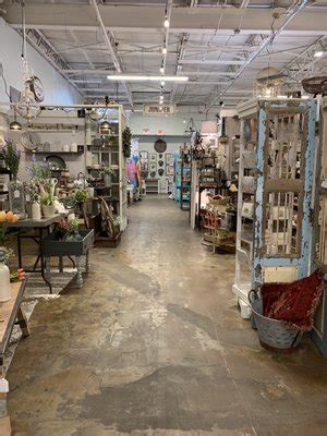 Painted Tree Marketplace-NRH is all about supporting a creative community. You will find hundreds of local shop owners that host collections that fit any design style! Home decor, wellness items,.... 