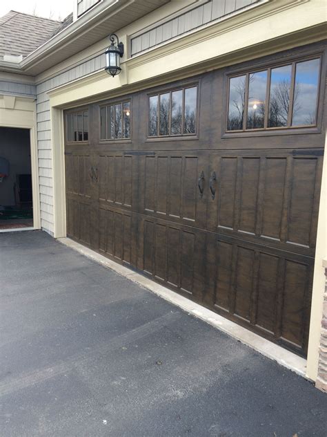 Painting garage door. Repainting your worn garage door is a great way to enhance your home’s curb appeal. With the right tools, paint, and a few expert tips, your garage door make... 